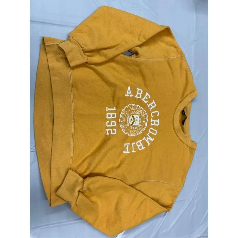 Abercrombie & Fitch Mustard Yellow Crewneck Pullover Size Medium
